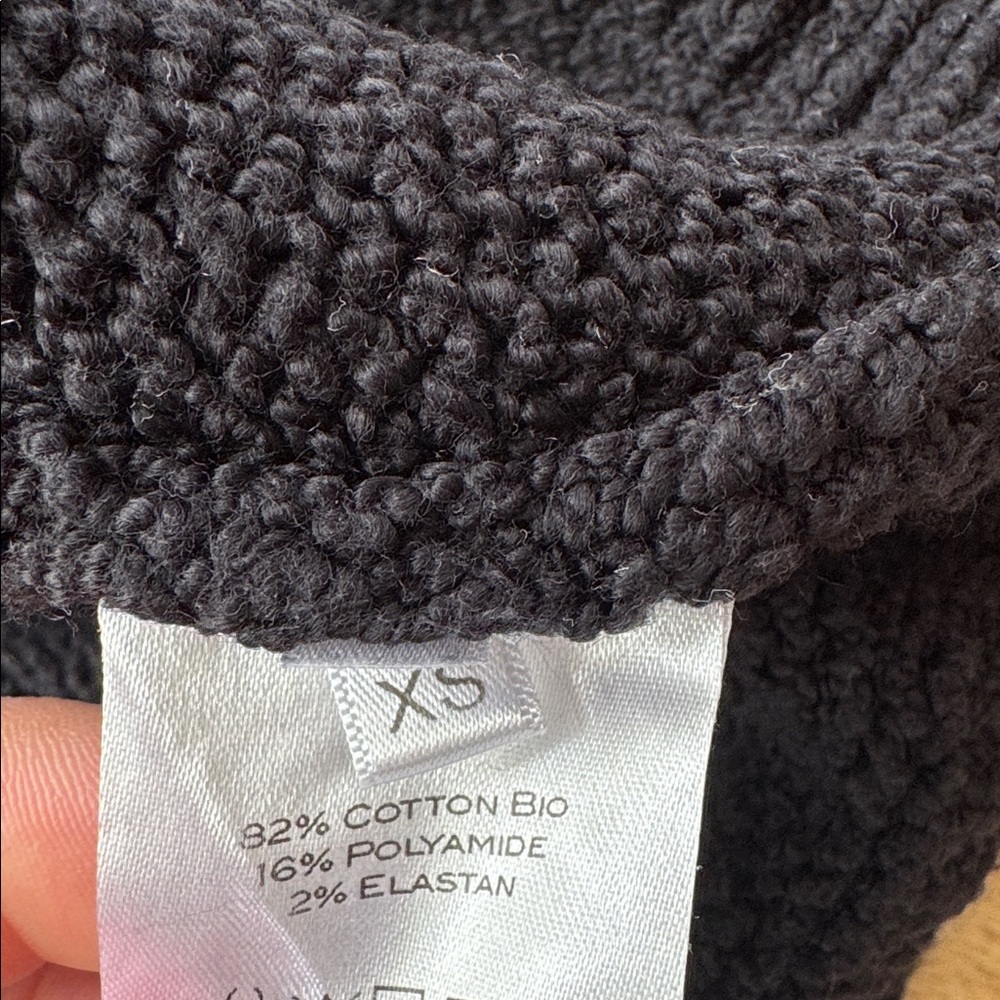 Almada Black Pullover Sweater Size XS - Picture 8 of 9